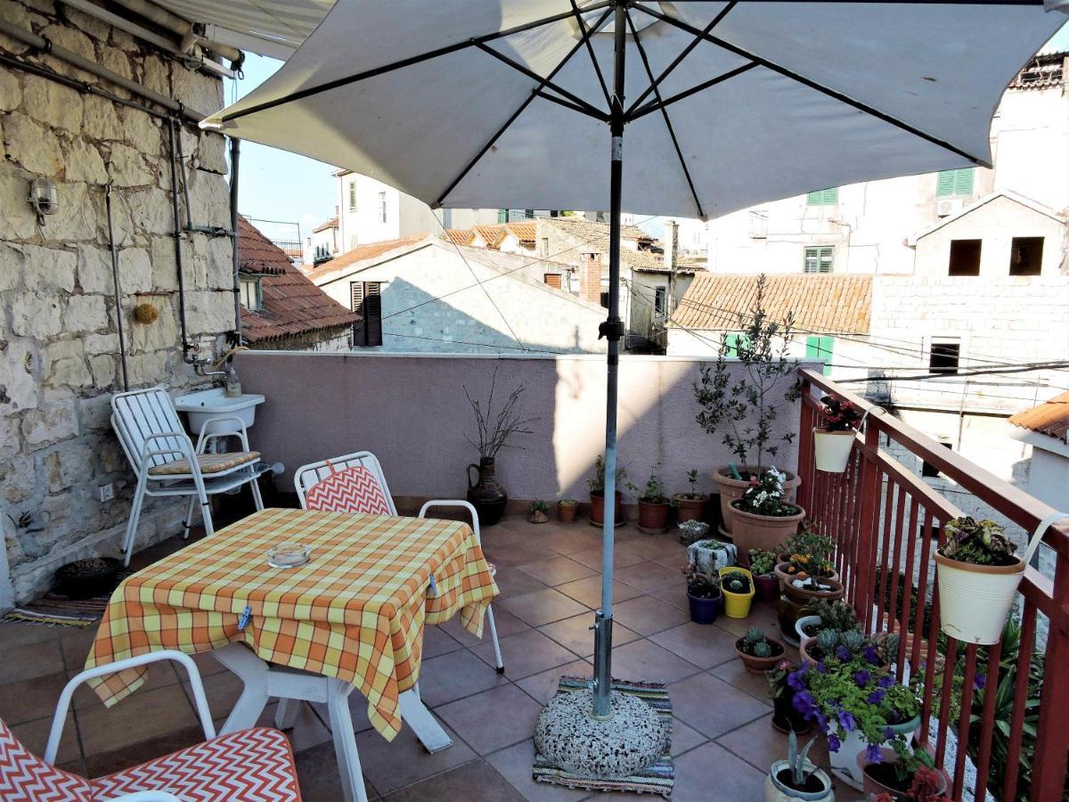 Bruno Split Centre Apartment And Room Bagian luar foto