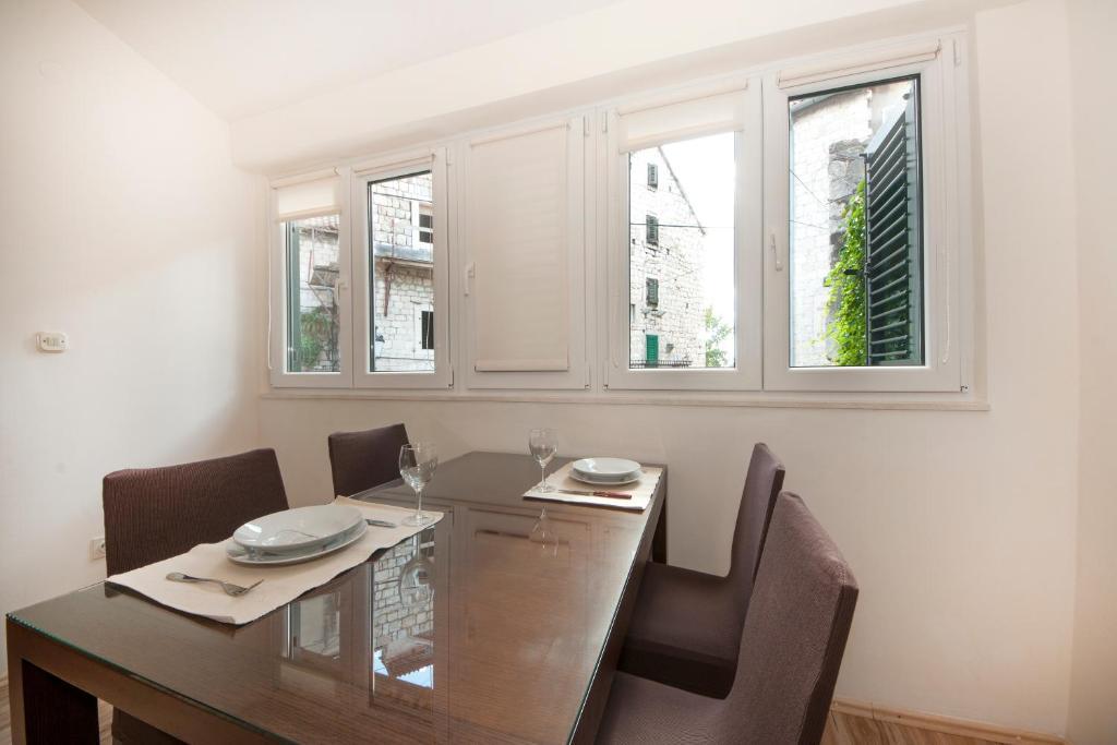 Bruno Split Centre Apartment And Room Bagian luar foto