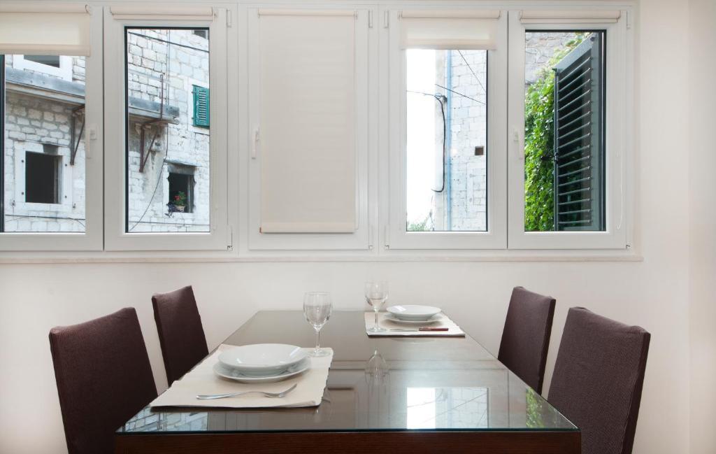 Bruno Split Centre Apartment And Room Bagian luar foto