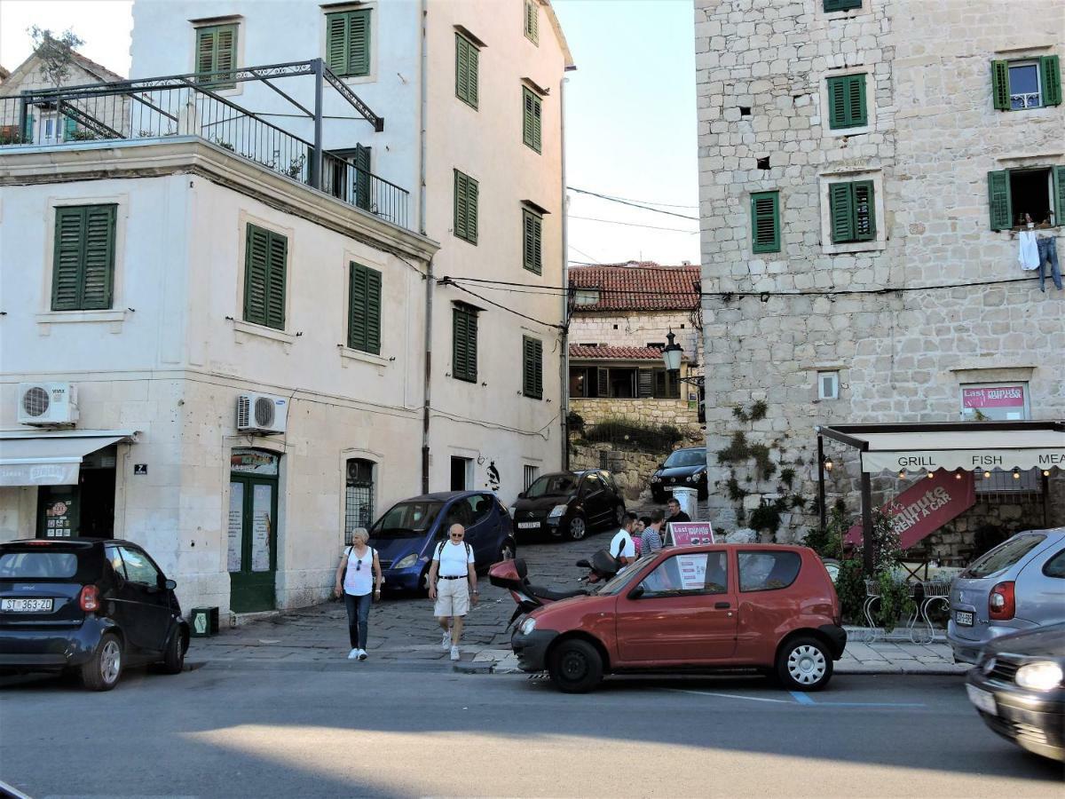 Bruno Split Centre Apartment And Room Bagian luar foto