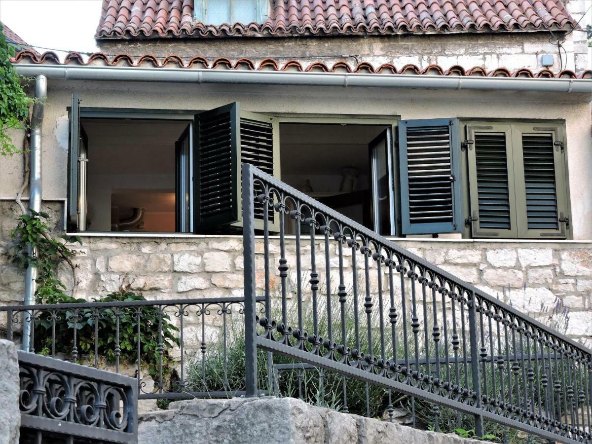 Bruno Split Centre Apartment And Room Bagian luar foto